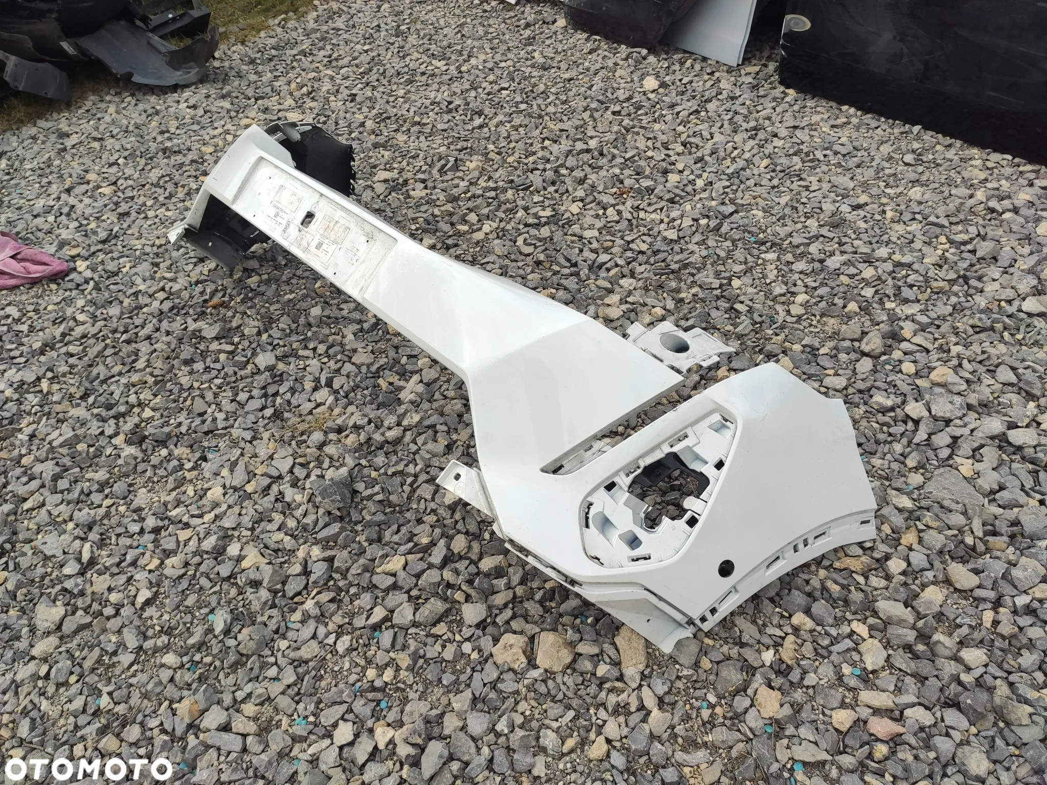 CC Zderzak przód Peugeot 3008 5008 Lift 9836768577 - 2