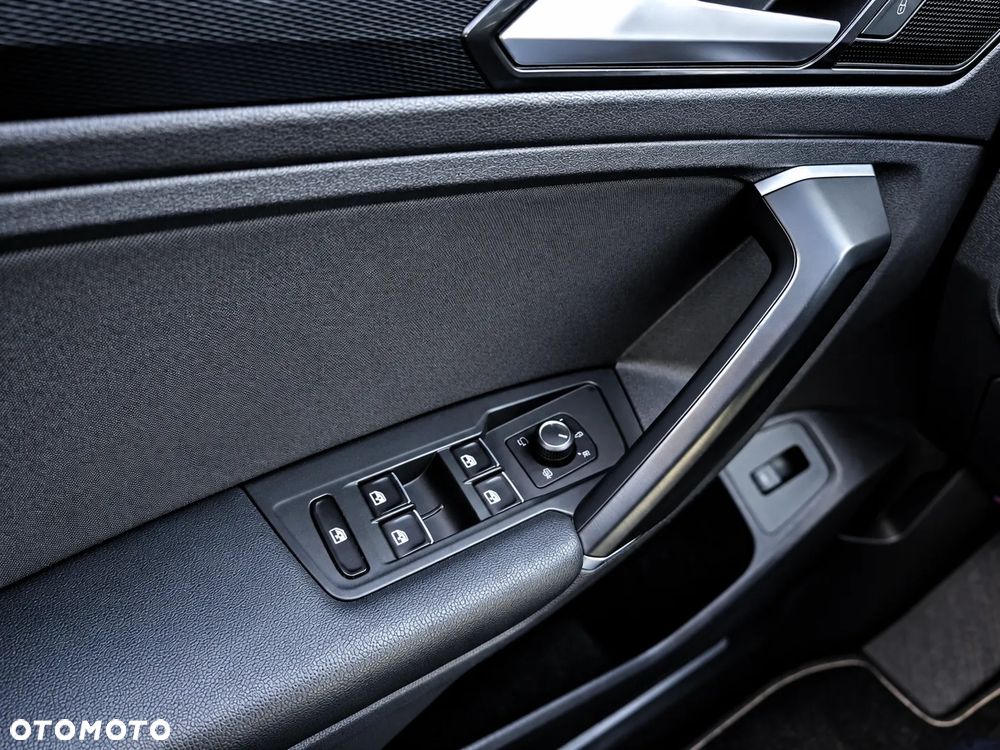Volkswagen Tiguan - 30