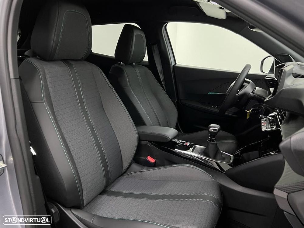 Peugeot 2008 1.2 PureTech Allure Pack - 29