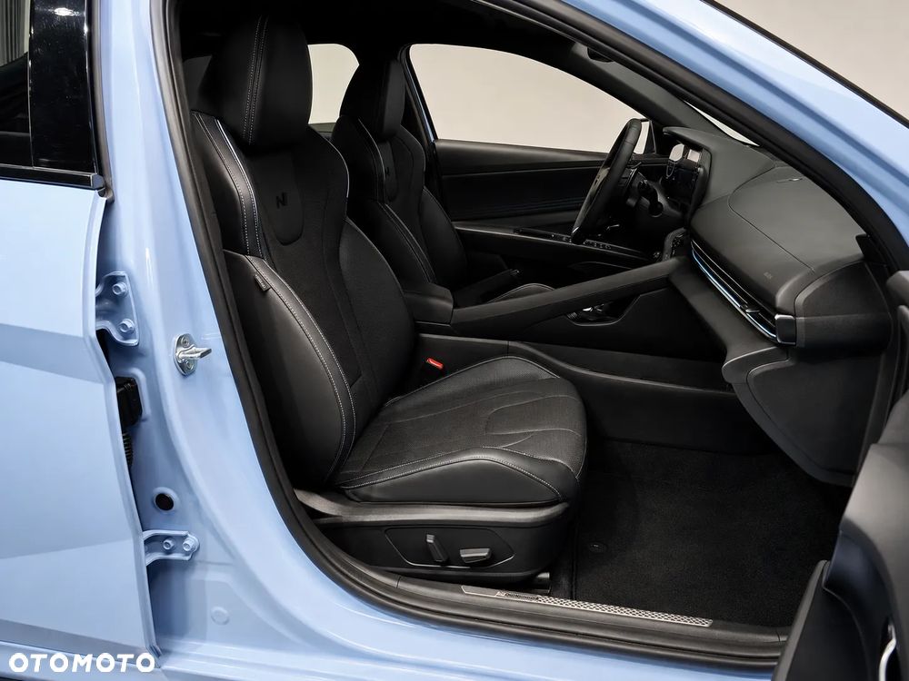 Hyundai Avante - 14