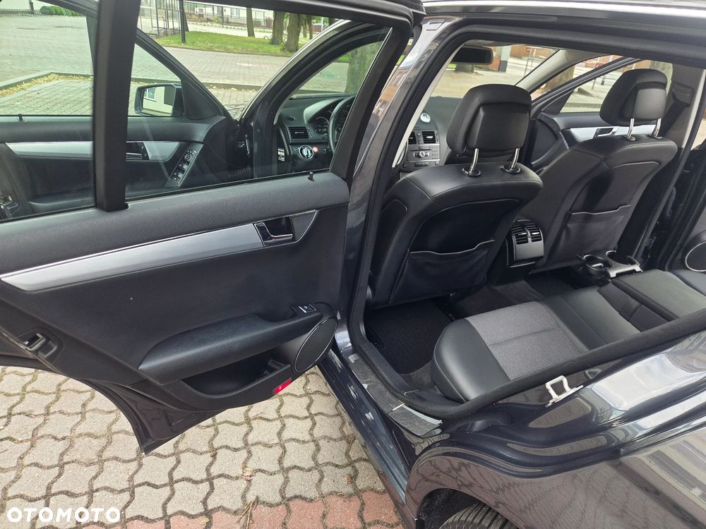 Mercedes-Benz Klasa C - 27