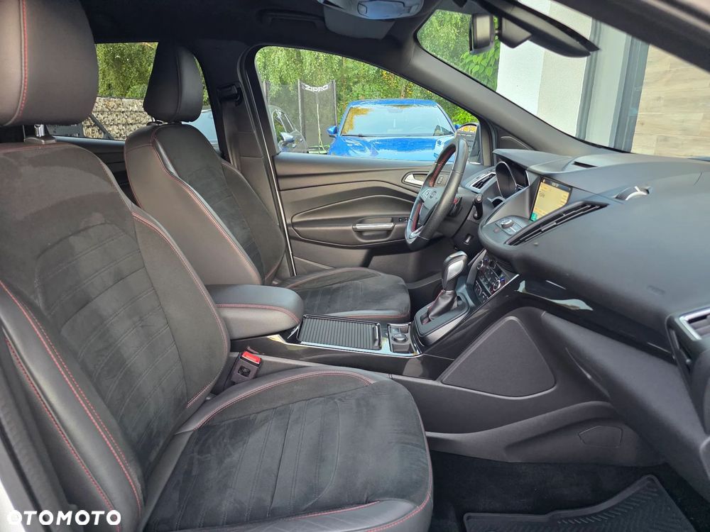 Ford Kuga 2.0 TDCi FWD ST-Line - 28