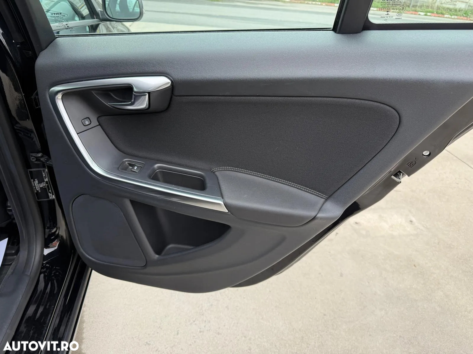 Volvo V60 D3 Geartronic Kinetic - 40