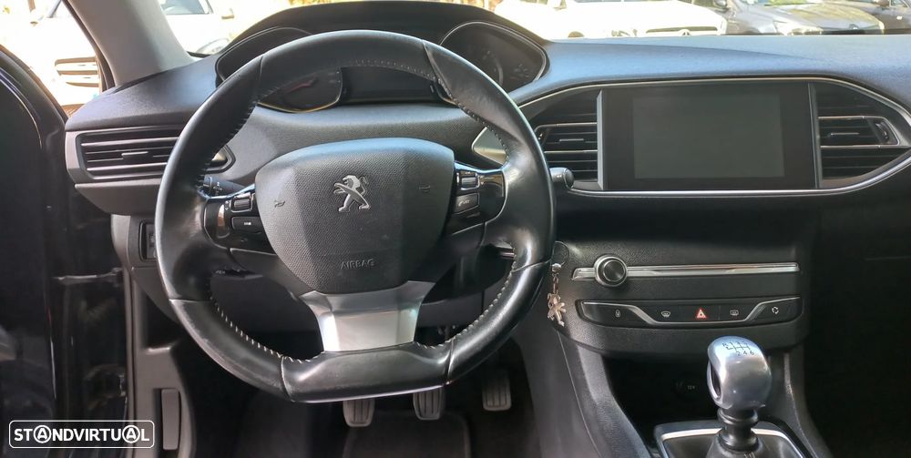 Peugeot 308 SW 1.6 BlueHDi Style — fotografia 7