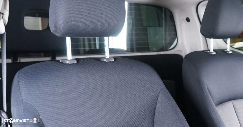 Mitsubishi L200 2.4 DI-D CD Space Cab 3L Instyle Sportbox 4WD - 9