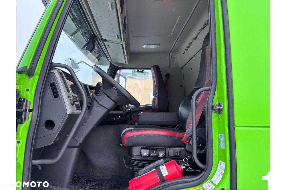 Volvo FM 370 6x2*4 + EURO6 + CARRIER SUPRA 1150 - 17