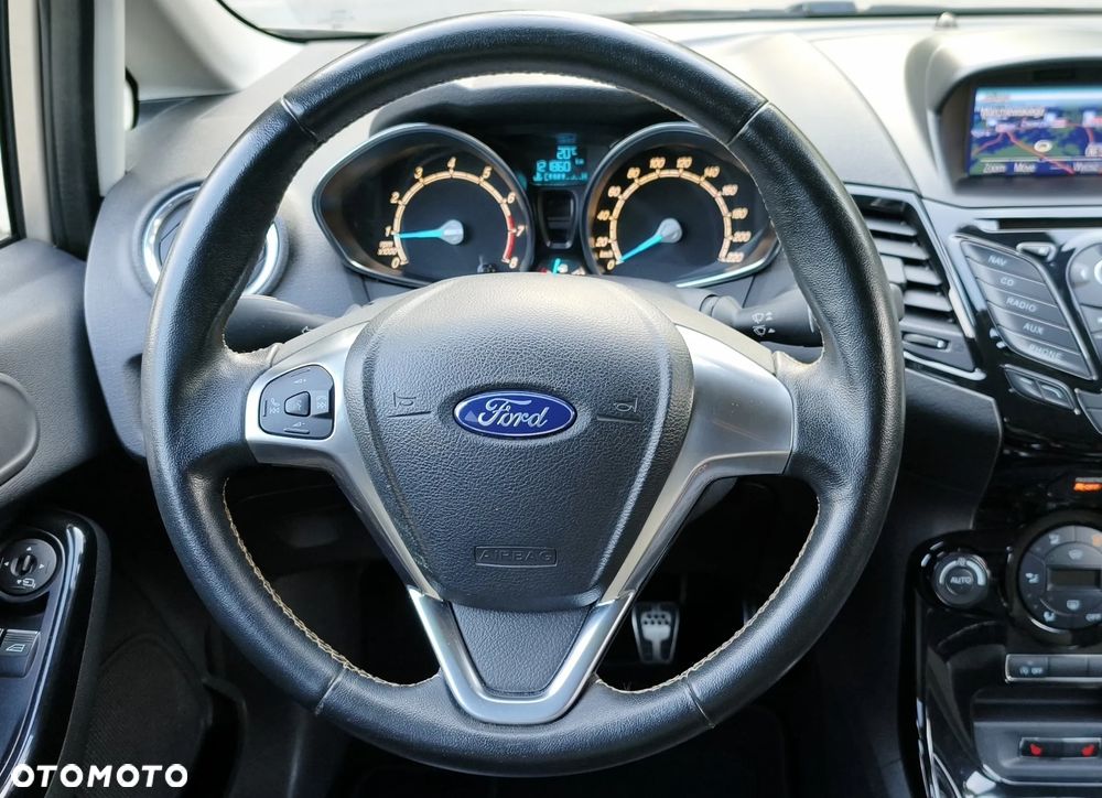 Ford Fiesta 1.0 EcoBoost STart-Stop Titanium - 26