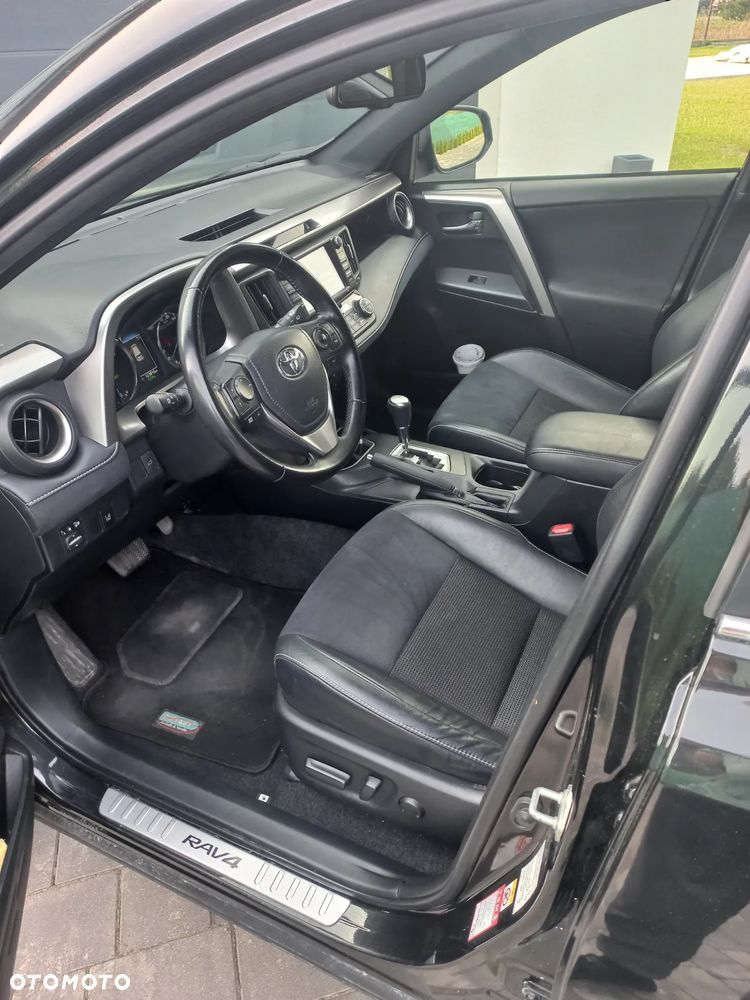 Toyota RAV4 - 7