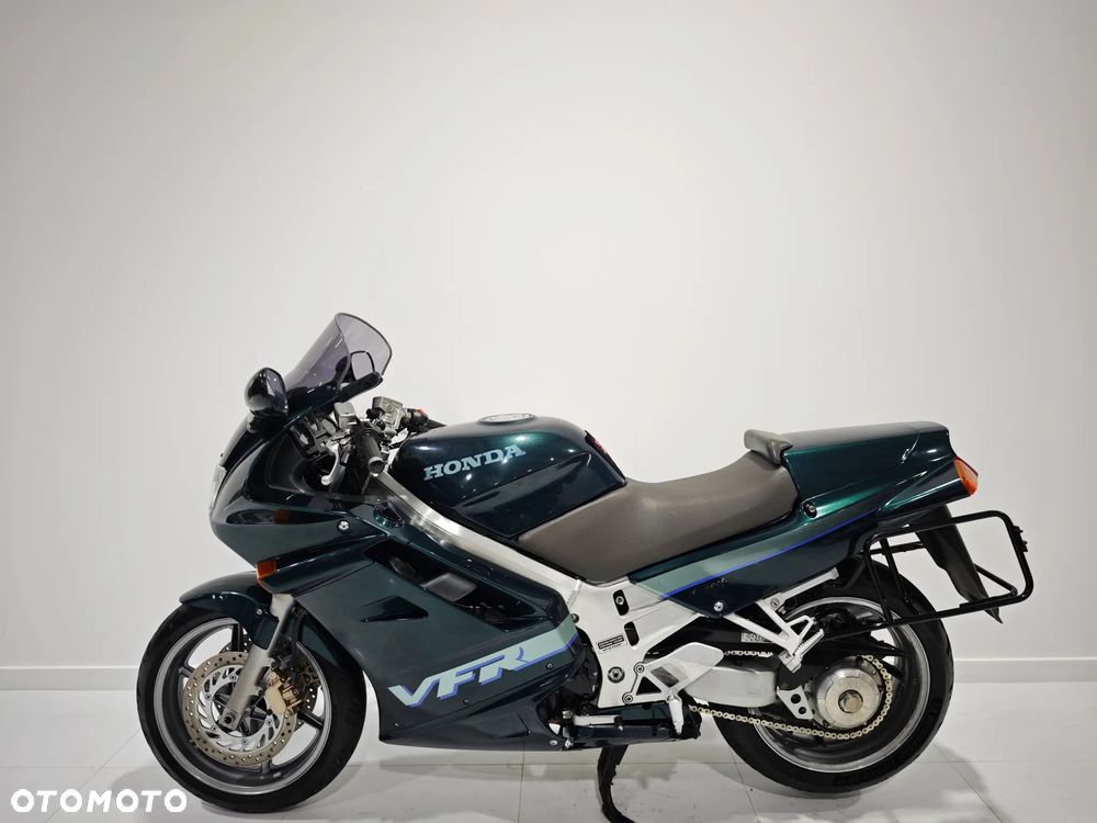 Honda VFR - 8
