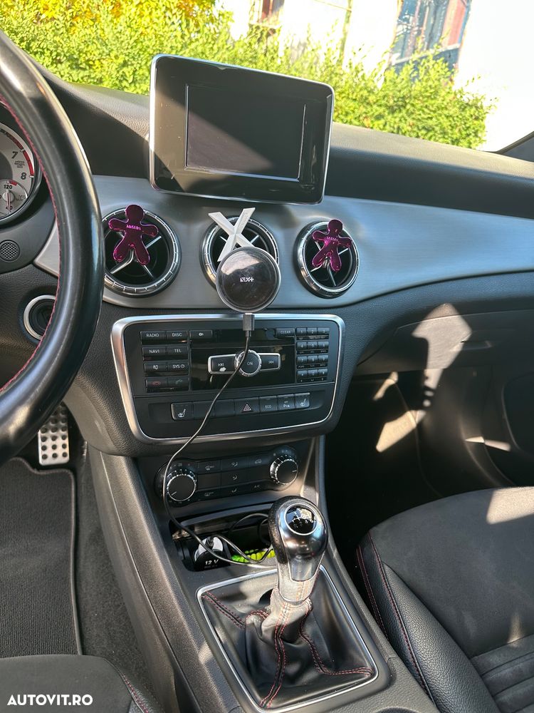 Mercedes-Benz CLA 200 Standard - 23