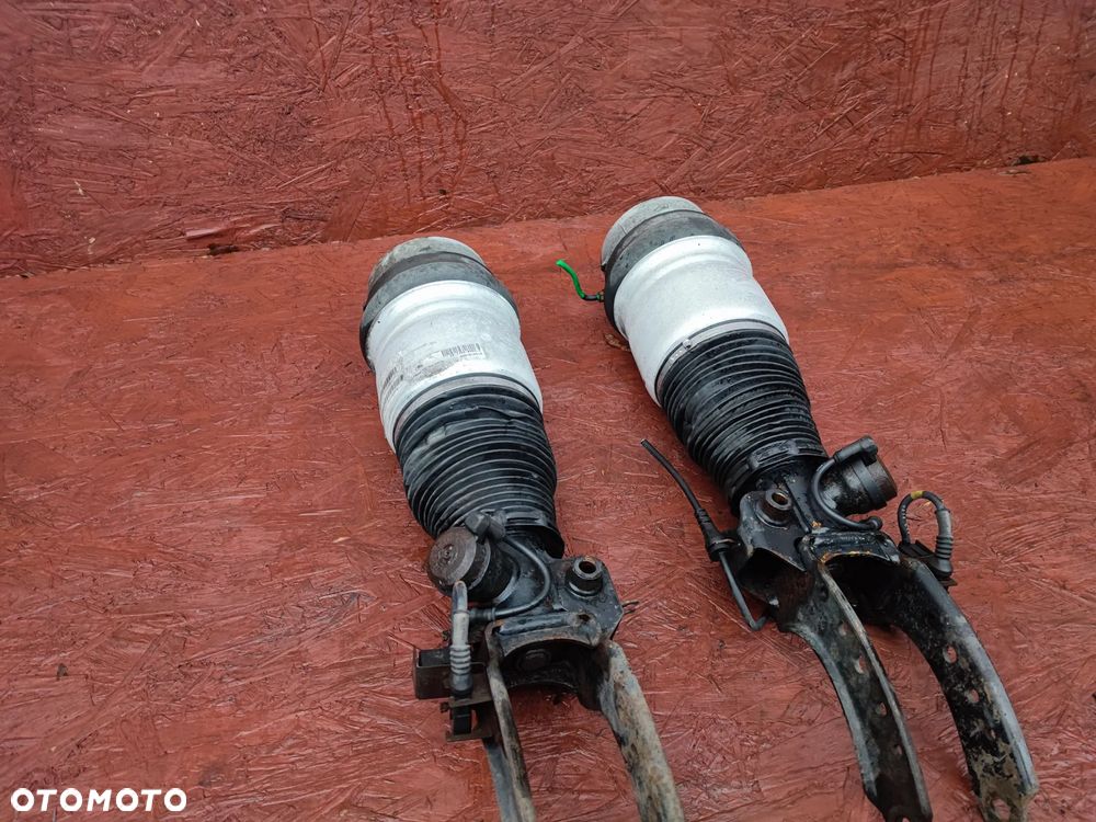 PORSCHE CAYENNE 7L5  ORYGINALNE AMORTYZATORY PRZEDNIE / MIECHY PNEUMATYKA LEWY / PRAWY W BDB STANIE O NR. 7L5412021AK / 0307210212 OEM - 3