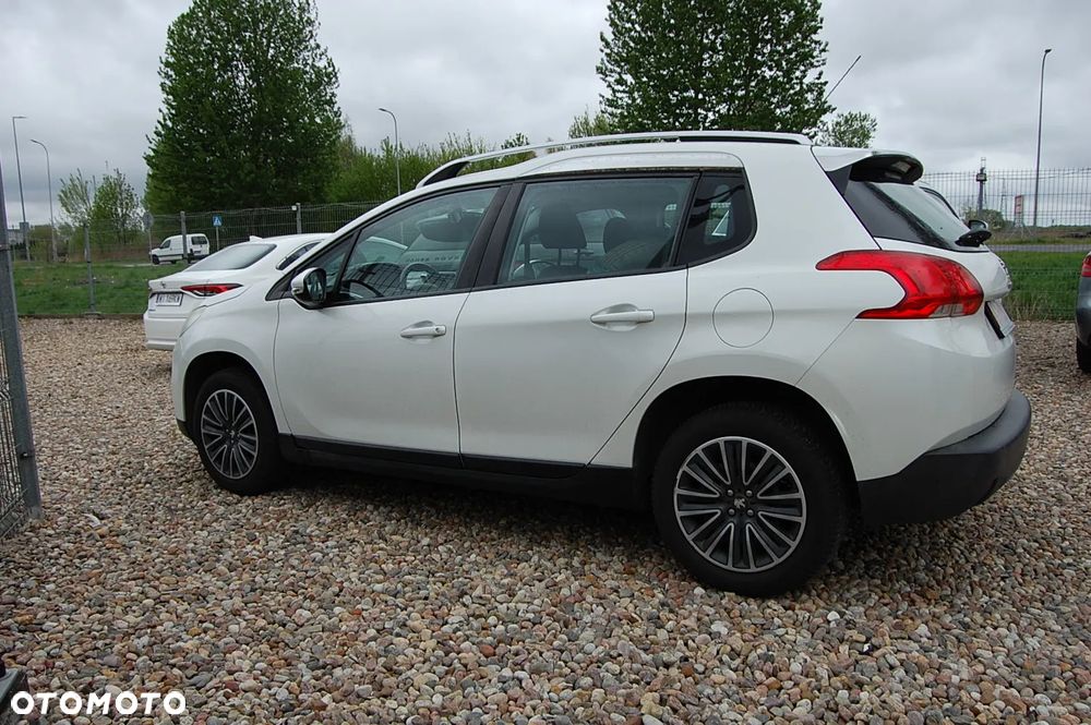 Peugeot 2008 - 4