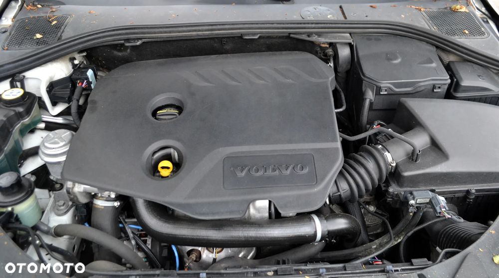 Volvo V60 DRIVe Momentum - 13