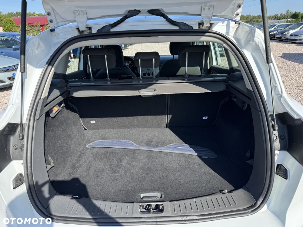Ford Kuga - 11