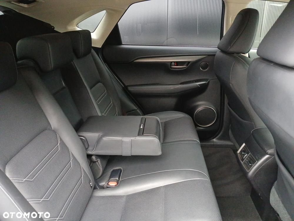 Lexus NX 300h Comfort AWD - 21