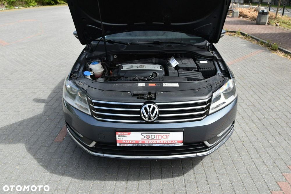 Volkswagen Passat - 26