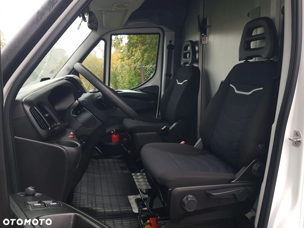 Iveco DAILY KONTENER NISKOPODŁOGOWY 4,43x2,23x2,43 SKLEP FOODTRUCK BAR KLIMA KONIOWÓZ KAMPER - 7