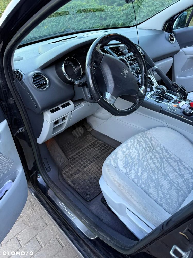 Peugeot 3008 2.0 HDi HYbrid4 - 7