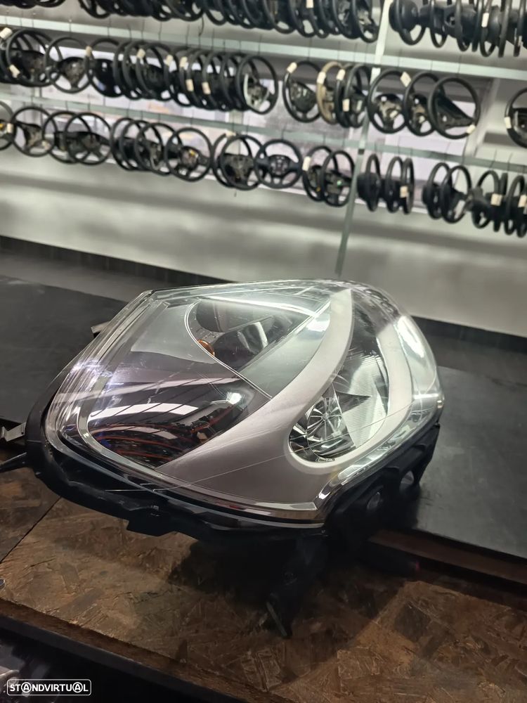 FarolFrt Drt Renault Clio 2009-2012 Ref: 260104392R - 2