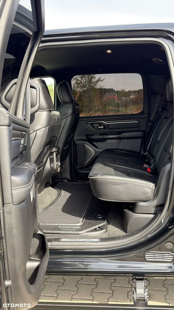 RAM 1500 Crew Cab Longbed Longhorn - 18