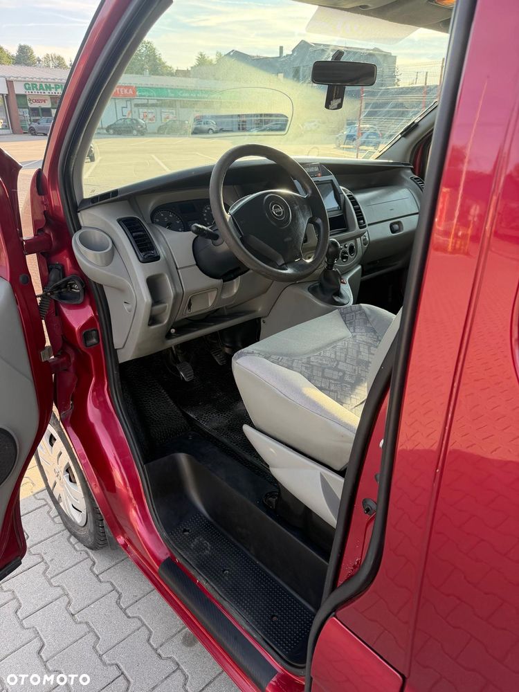 Opel Vivaro L2H1 2.9t - 8