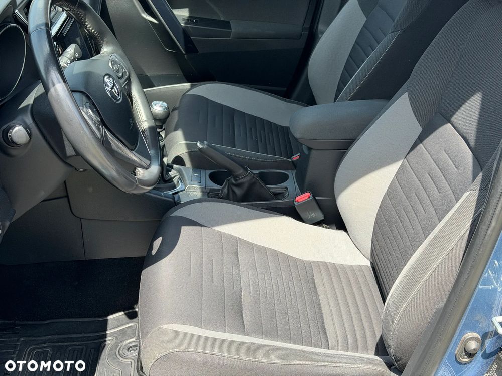 Toyota Auris 1.6 Premium Comfort - 14