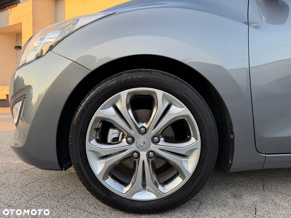 Hyundai i30 blue 1.6 GDI Passion - 4