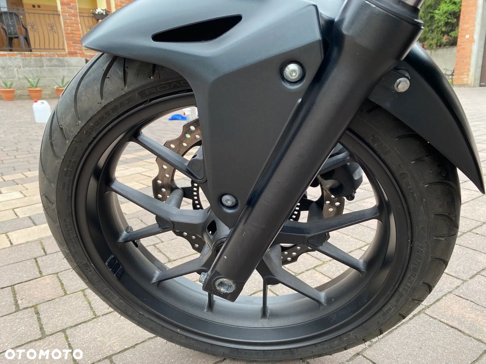 Honda CB - 8
