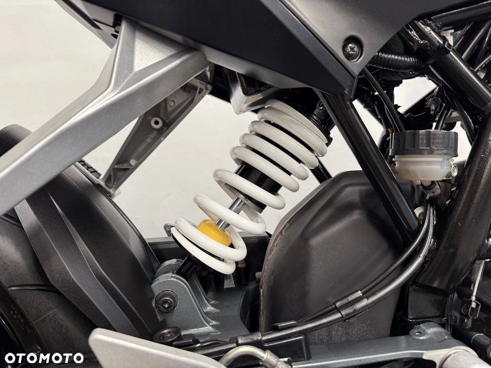 KTM Duke 125 - 18