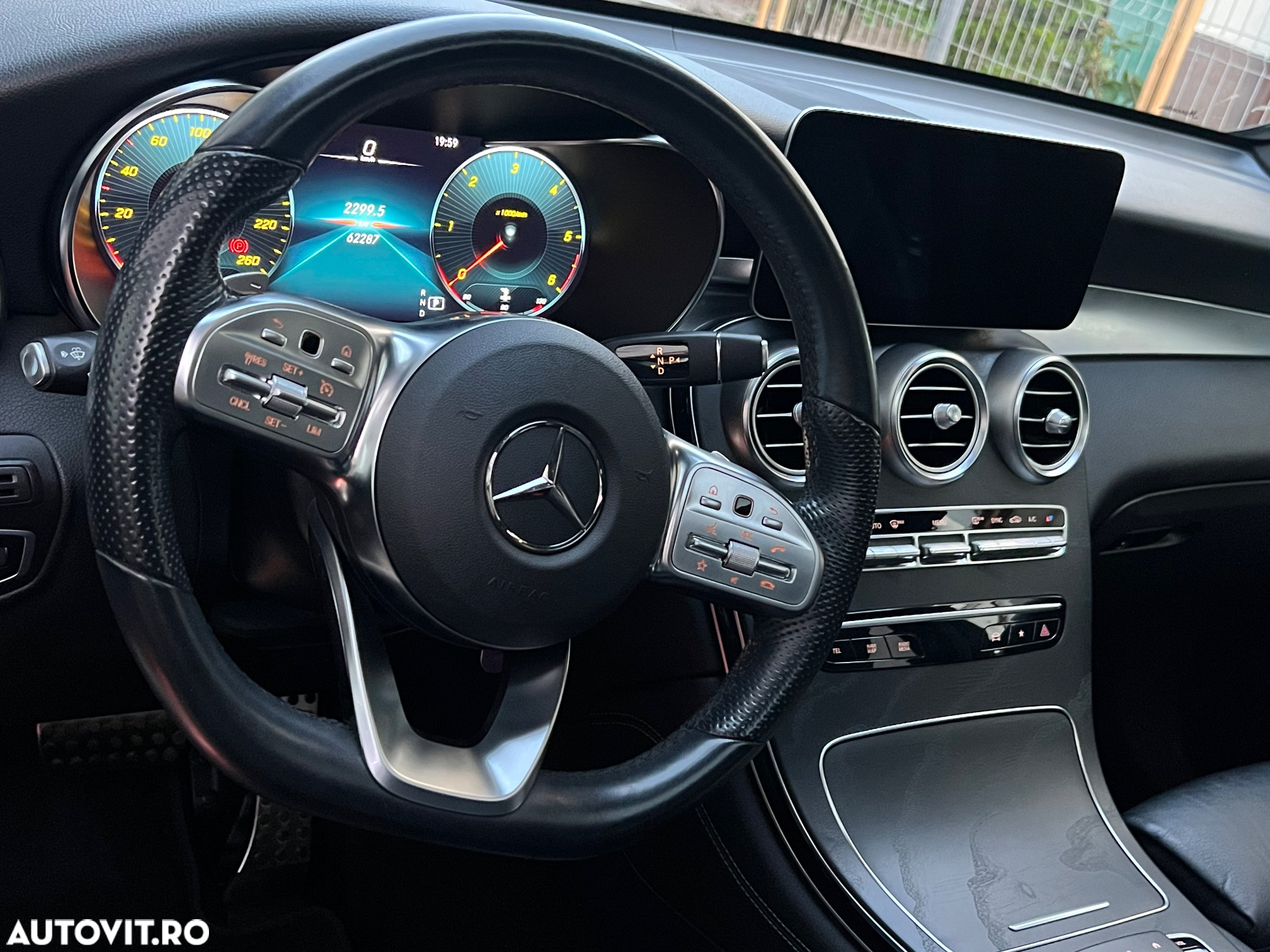 Mercedes-Benz GLC Coupe 300 d 4Matic 9G-TRONIC AMG Line - 6