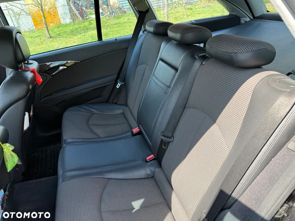 Mercedes-Benz Klasa E 220 CDI Automatik Avantgarde DPF - 19