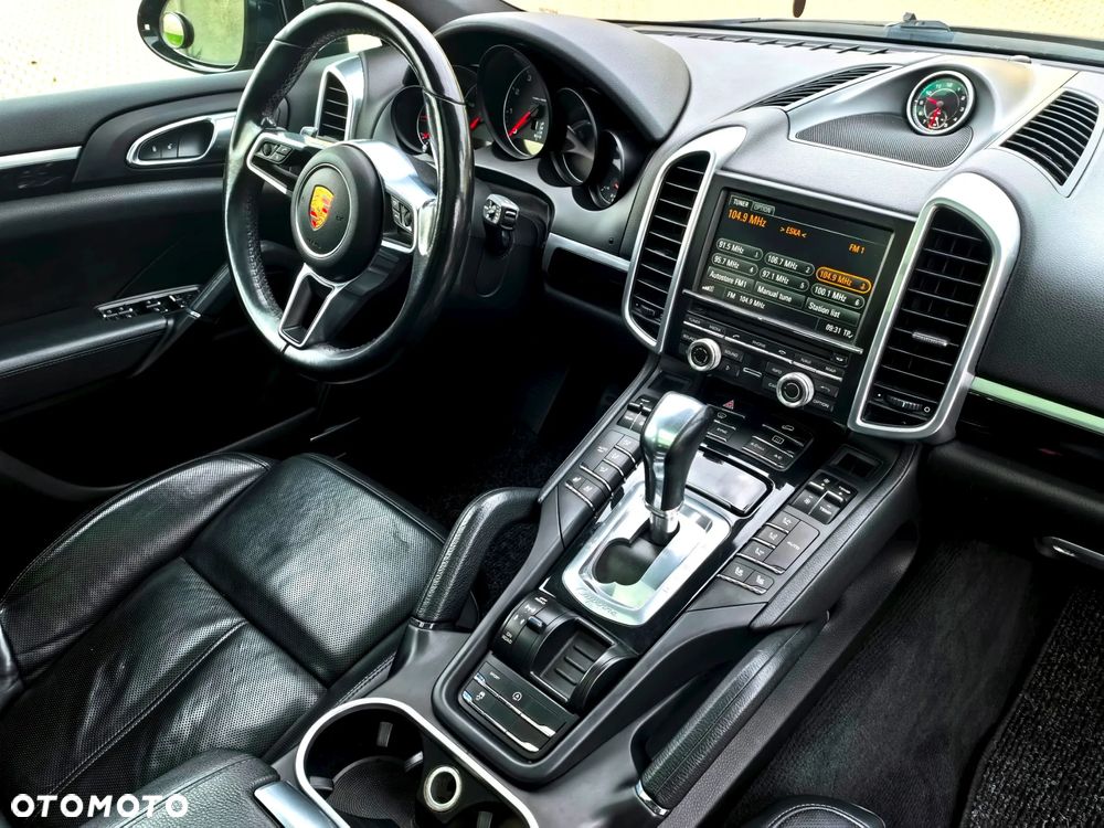 Porsche Cayenne Platinum Edition - 26