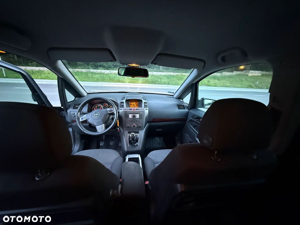 Opel Zafira 1.9 CDTI Elegance - 21