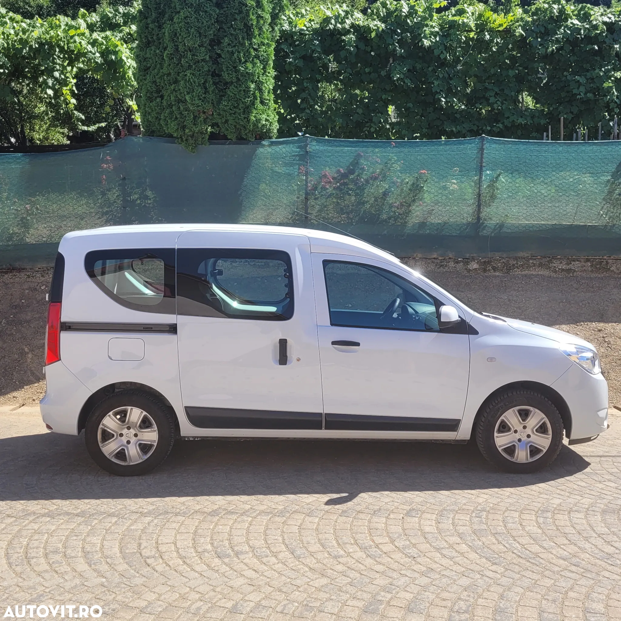 Dacia Dokker 1.6 102 CP Laureate - 13