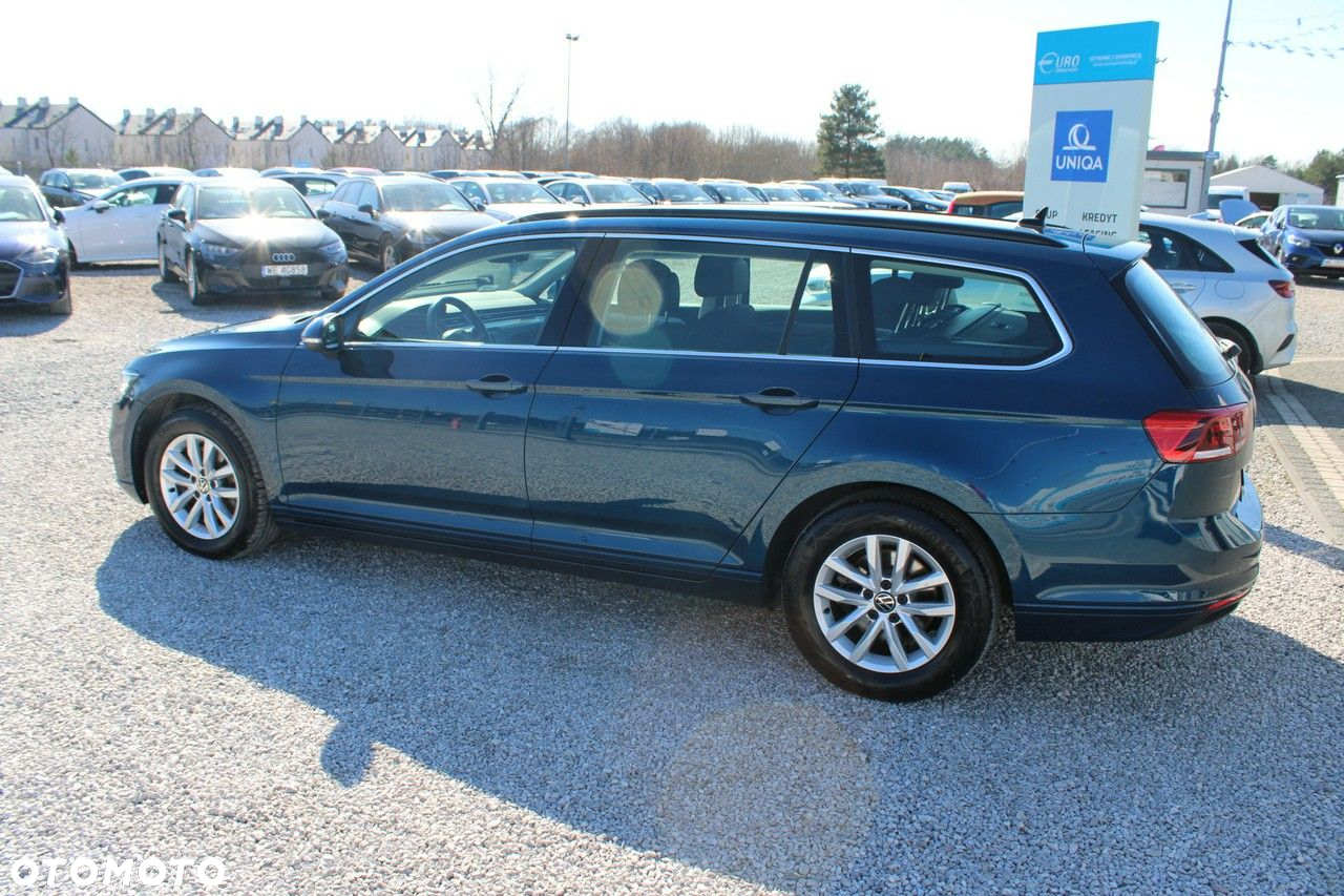 Volkswagen Passat - 9