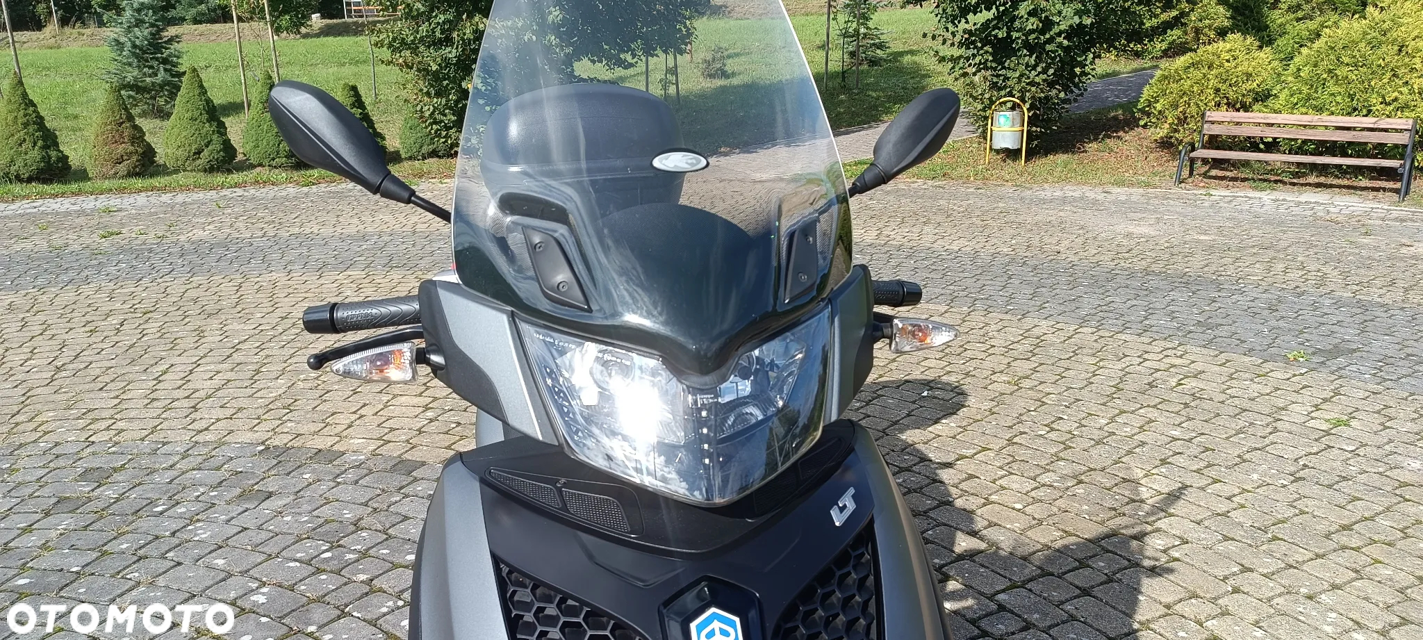 Piaggio MP-3 - 21
