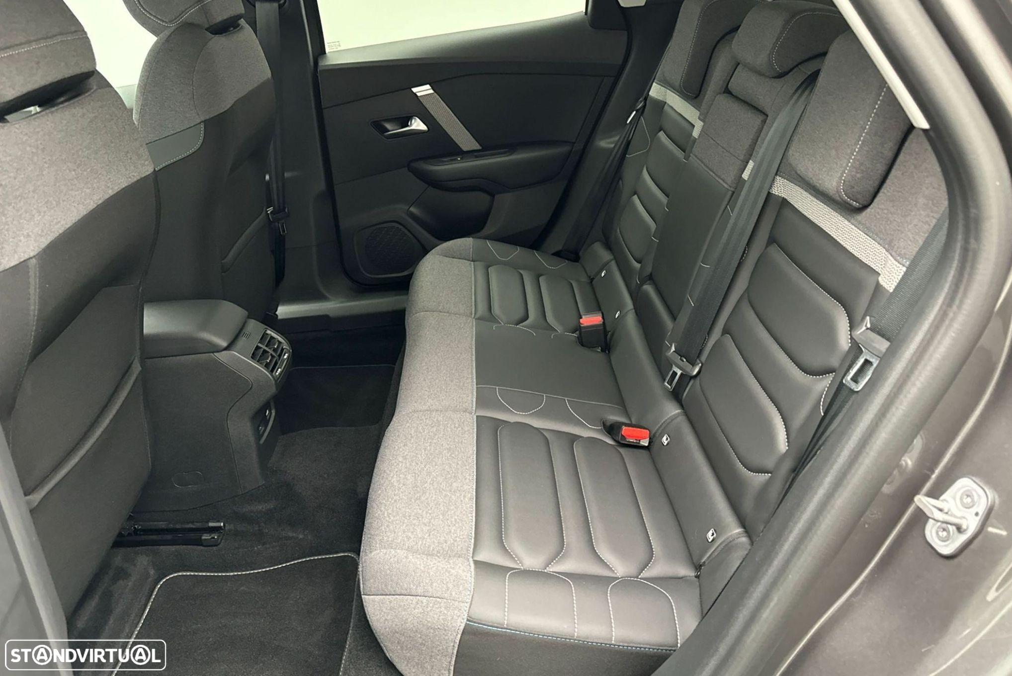 Citroën e-C4 50 kWh Shine - 5