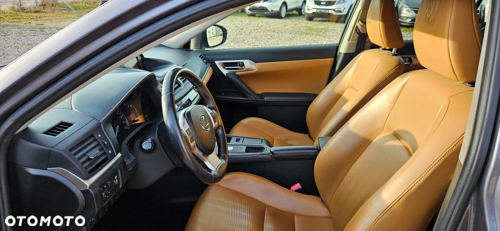 Lexus CT 200h Prestige - 17