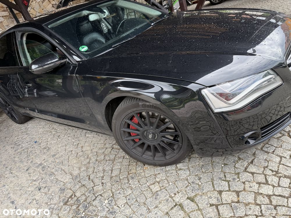 Audi A8 - 8