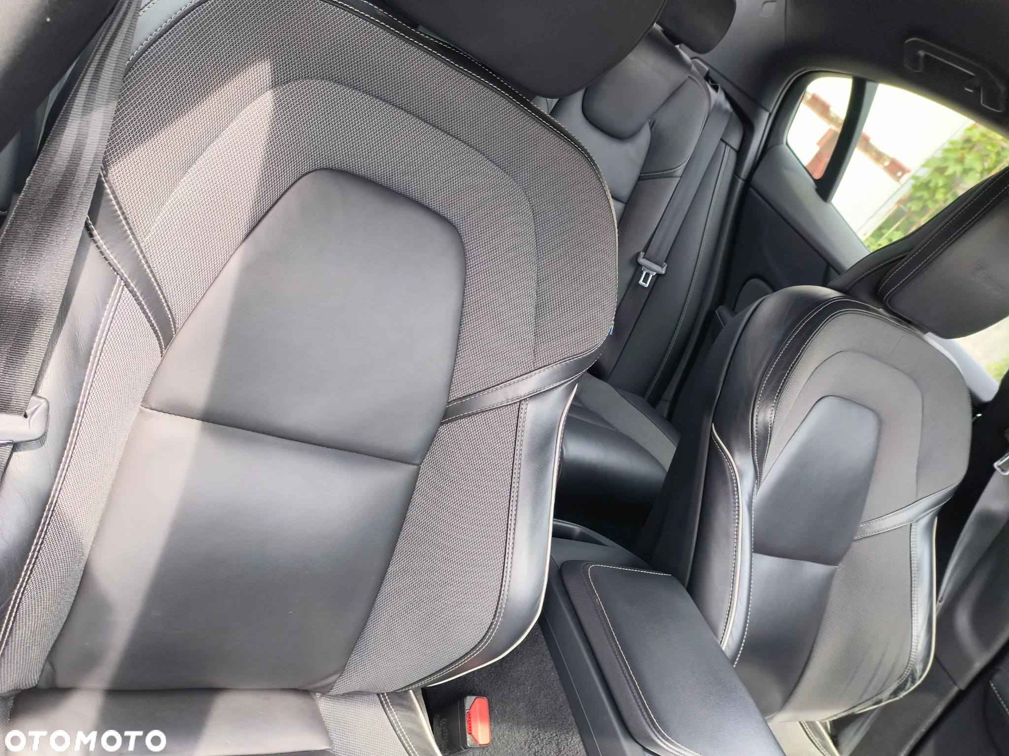 Volvo S60 T5 AWD R-Design - 19