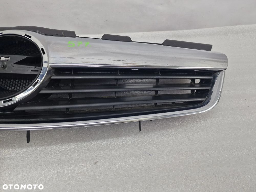 OPEL ZAFIRA B 05- ATRAPA / GRILL PRZEDNI PRZÓD , NR 13136136 , NR AUKCJI GL577 - 26