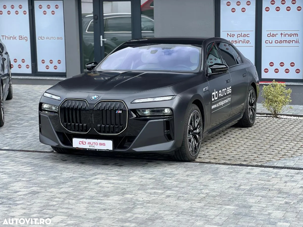 BMW M7 M760e xDrive - 3