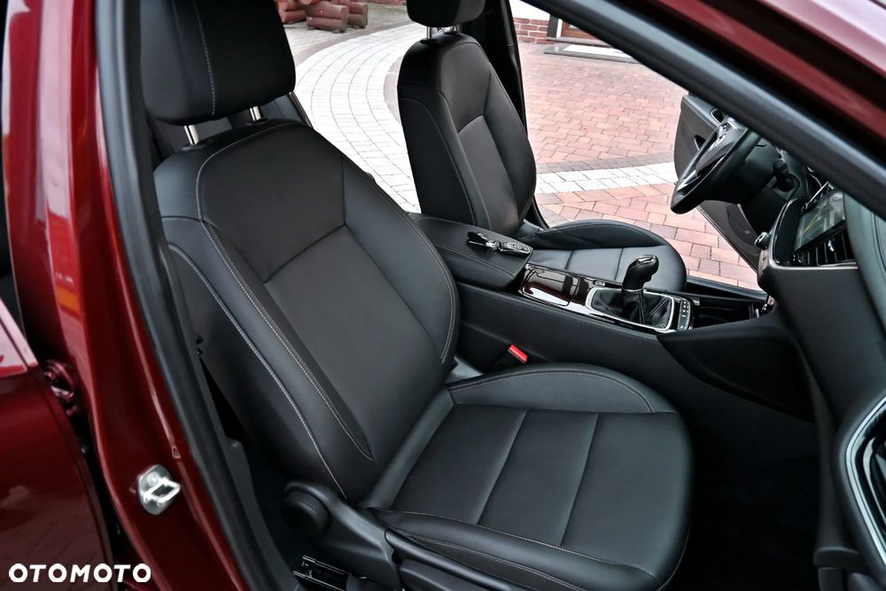 Opel Insignia CT 2.0 CDTI 4x4 Exclusive S&S - 36