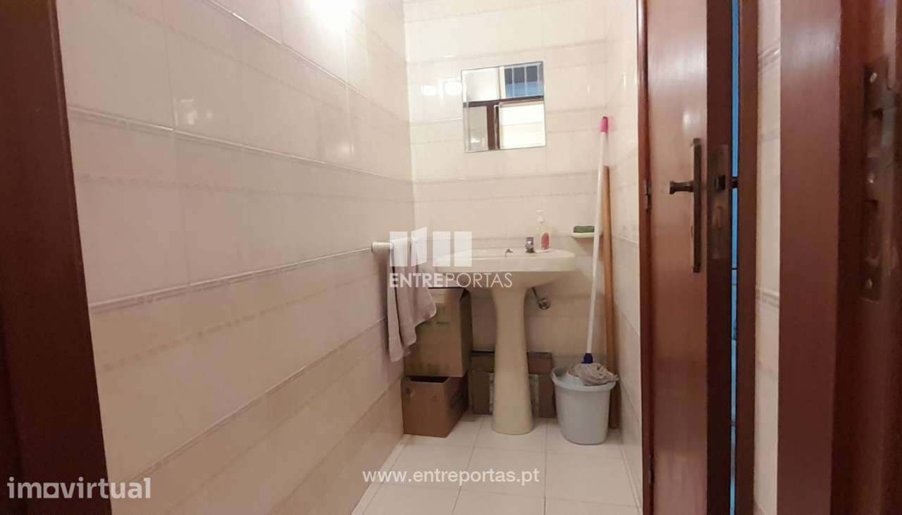 Venda de Loja com 20m2, próxima do mar, na Póvoa de Varzim - Grande imagem: 3/4