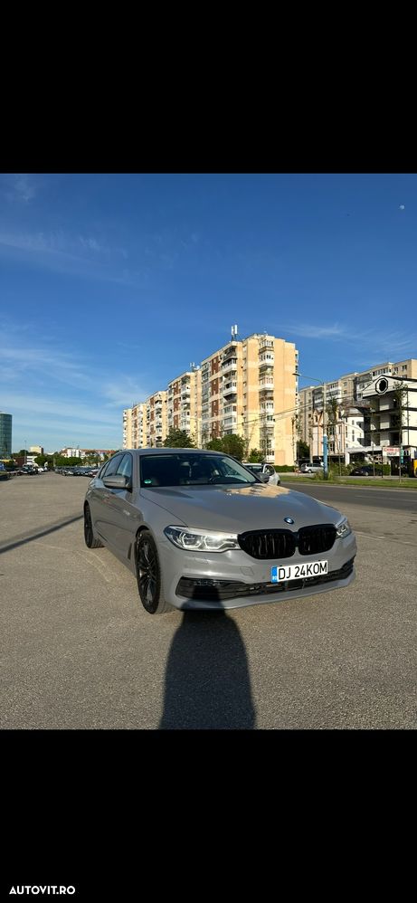 BMW Seria 5 530d xDrive AT - 11