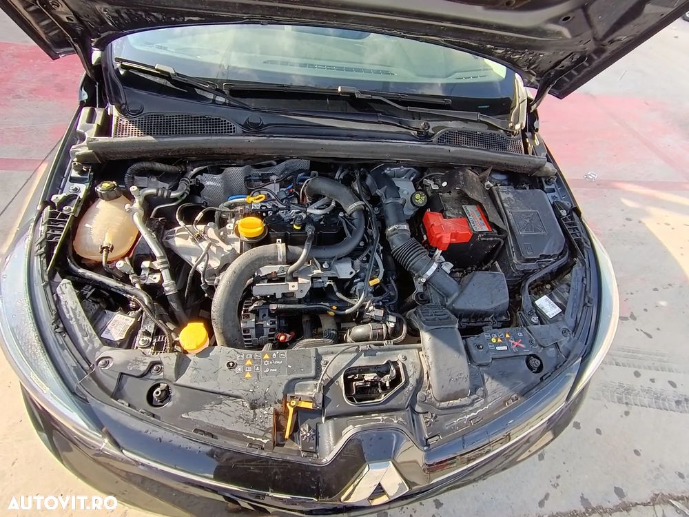 Dezmembram Renault Clio 5 HAtback 2023 1.0tce H4D 740 - 2