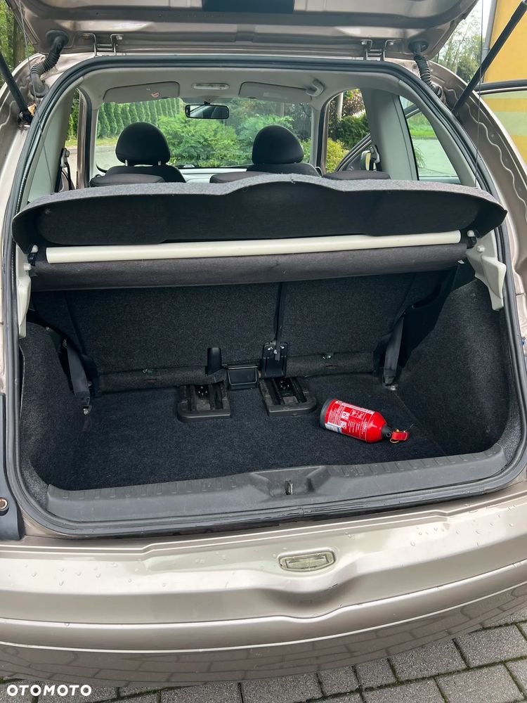 Nissan Micra 1.2 Visia AC/CD - 23