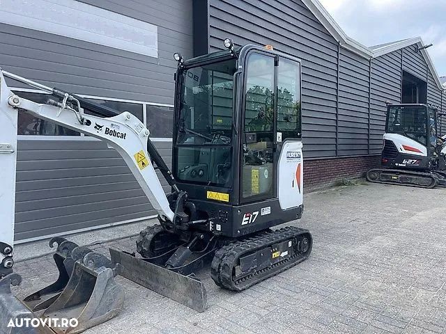 Bobcat E17 - 1