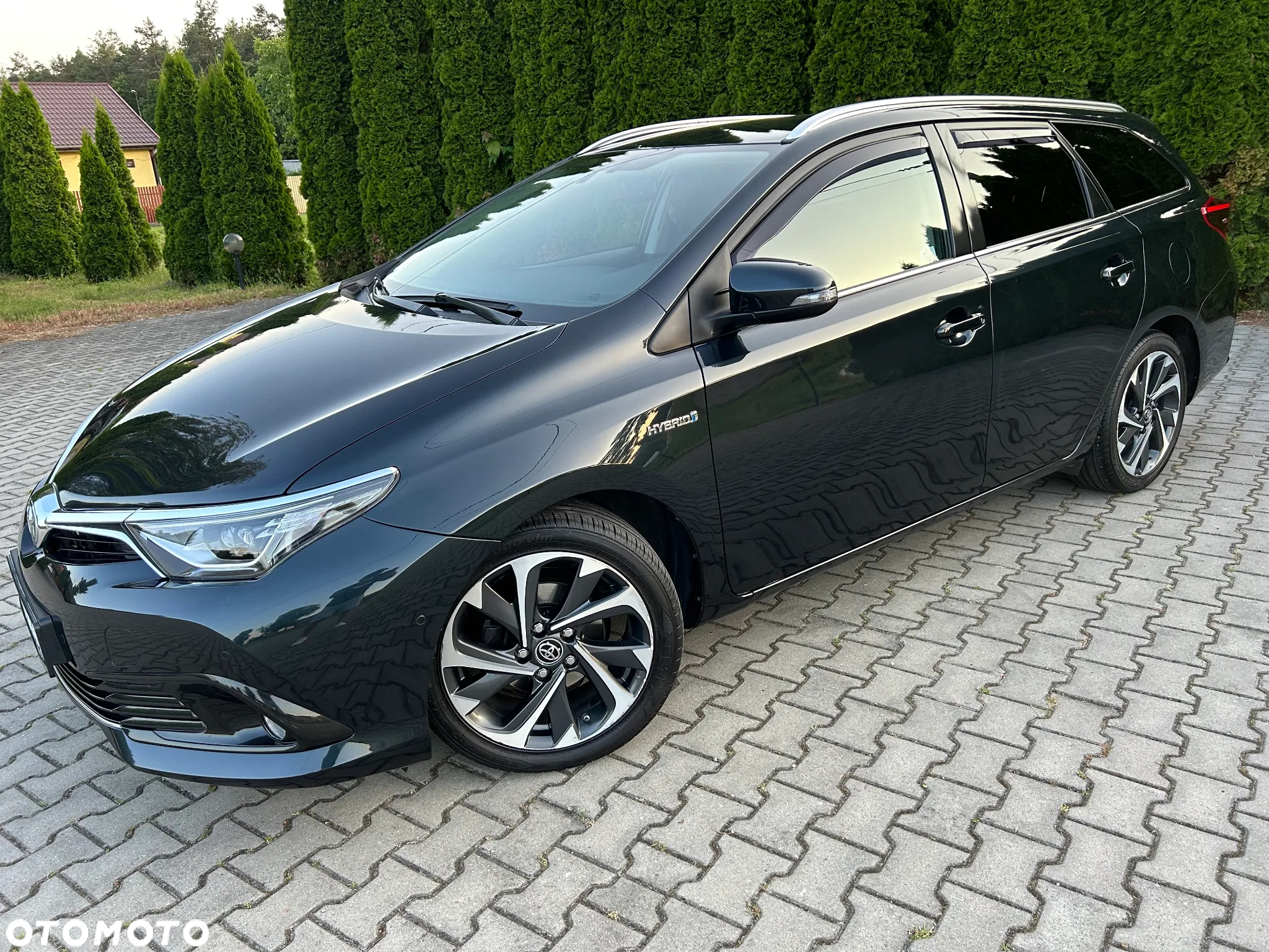 Toyota Auris Hybrid 135 Premium - 10