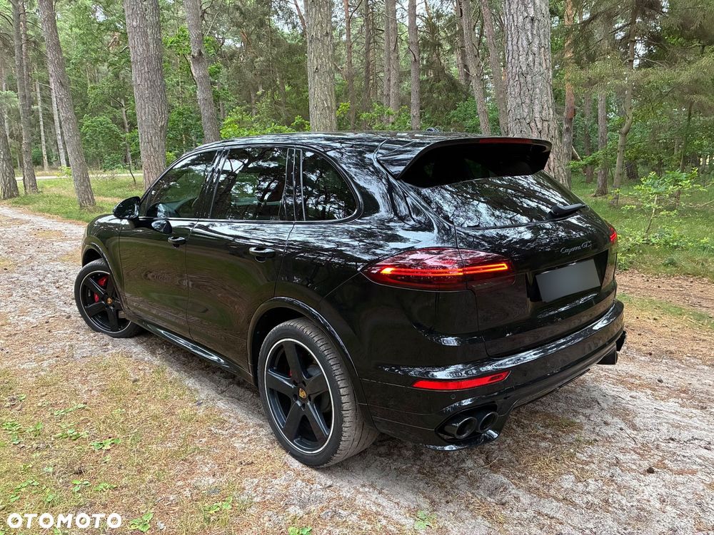 Porsche Cayenne GTS - 4